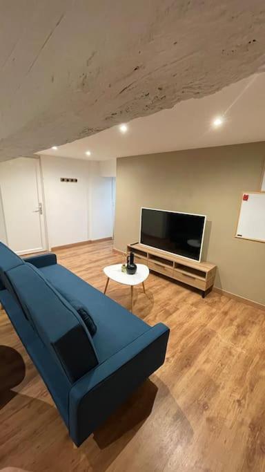 L'Ambitieux - Centre De Vienne Apartment Luaran gambar